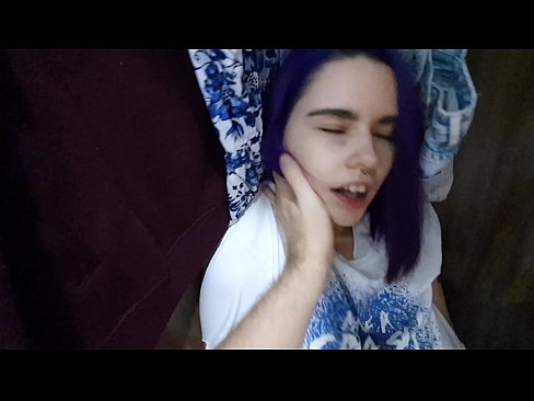 ❤️ Terjumpa adik saya di dalam almari dan membantunya merangkap Lucah di lucah ms.xxxifuck.ru